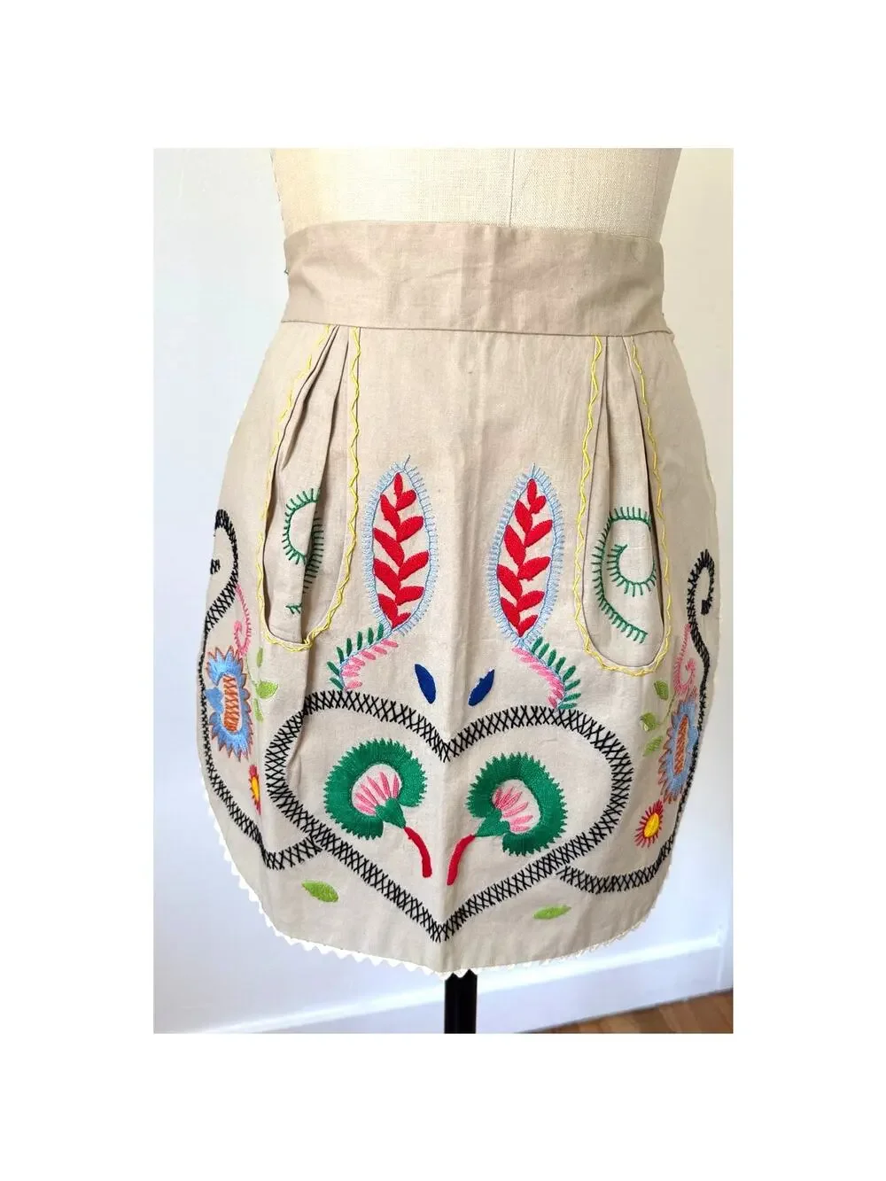 Vintage Embroidered Hostess Apron in Tan Western Fun Boho